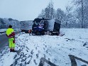 LKW rutscht in Boeschung Bergneustadt Pa P03